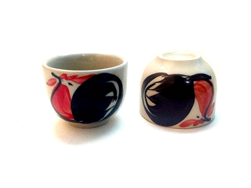 Tea cup chicken pattern